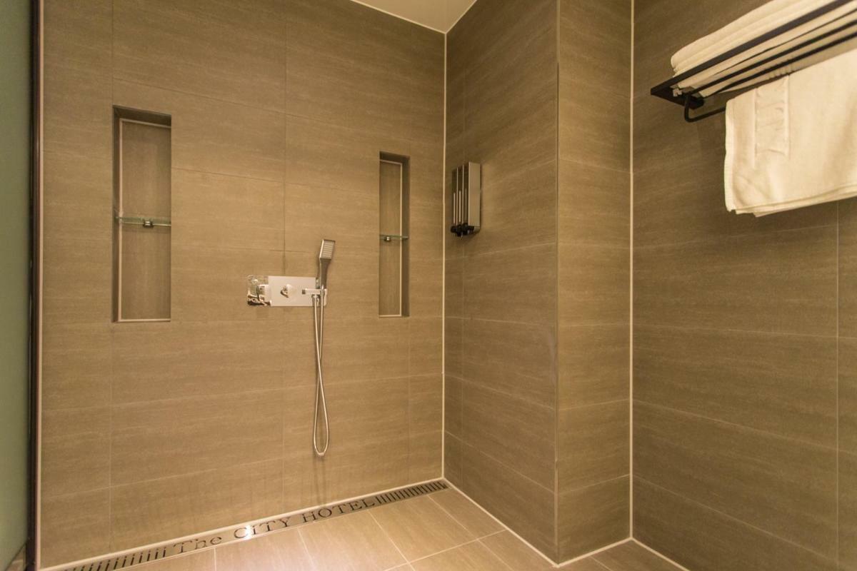 The City Hotel Csondzsu Kültér fotó